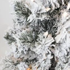 Vickerman Pre-Lit Artificial Christmas Tree (01411) 6 Vickerman Pre-Lit Artificial Christmas Tree (01411) -Vickerman Tree Deals Store 014112md