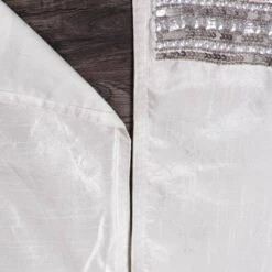 Vickerman Christmas Tree Skirt (504697) -Vickerman Tree Deals Store 5046973md