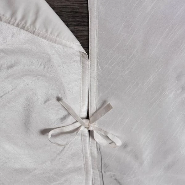 Vickerman Christmas Tree Skirt (504833) 4 Vickerman Christmas Tree Skirt (504833) - Image 4