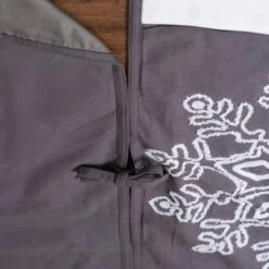 Vickerman Christmas Tree Skirt (505922) -Vickerman Tree Deals Store 505922add3md