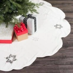 Vickerman Christmas Tree Skirt (506035) -Vickerman Tree Deals Store 5060355md