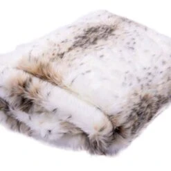 Vickerman Christmas Tree Skirt (686508) 10 Vickerman Christmas Tree Skirt (686508) -Vickerman Tree Deals Store 686492foldmd